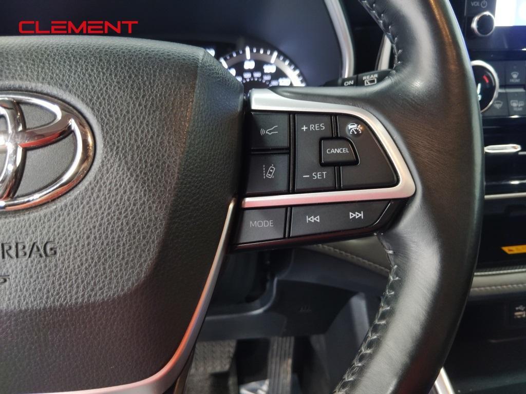 used 2023 Toyota Highlander car, priced at $36,800