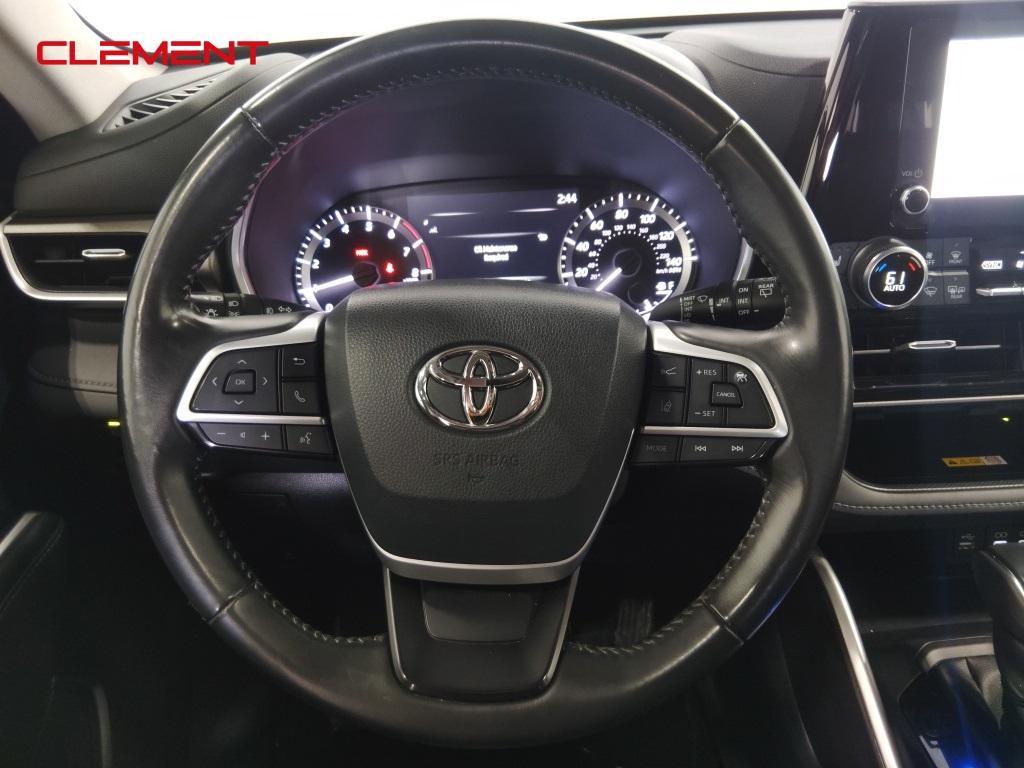 used 2023 Toyota Highlander car, priced at $36,800