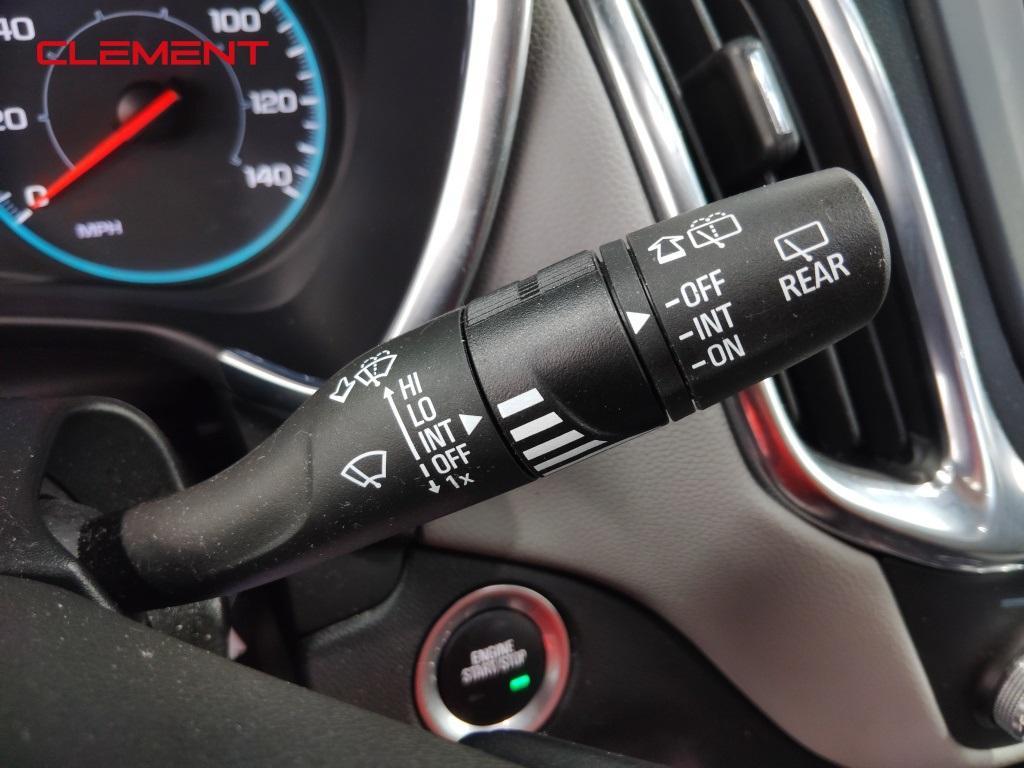 used 2021 Chevrolet Equinox car, priced at $17,300
