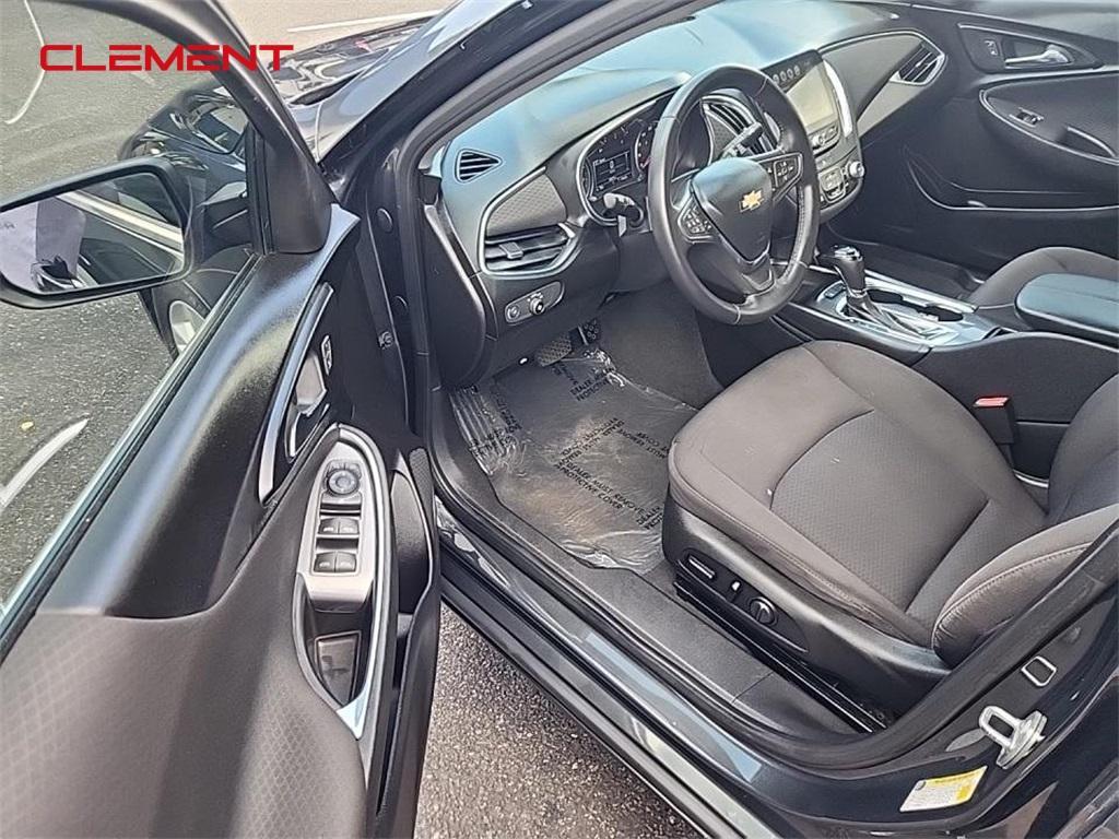 used 2018 Chevrolet Malibu car, priced at $16,400