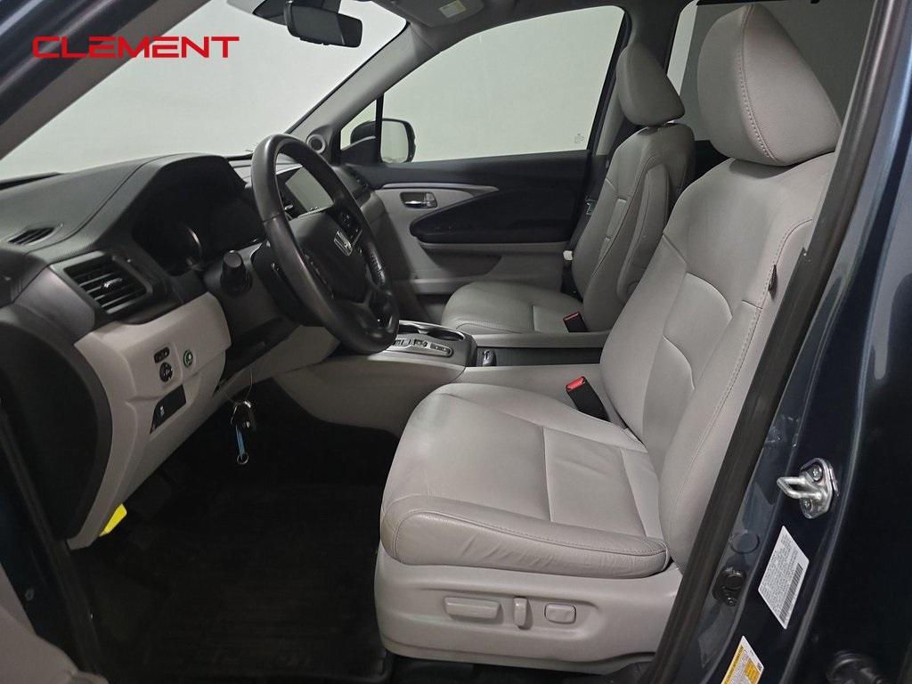 used 2022 Honda Pilot car, priced at $33,500