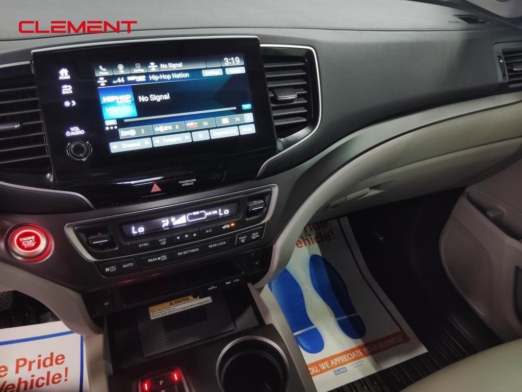 used 2022 Honda Pilot car, priced at $33,000