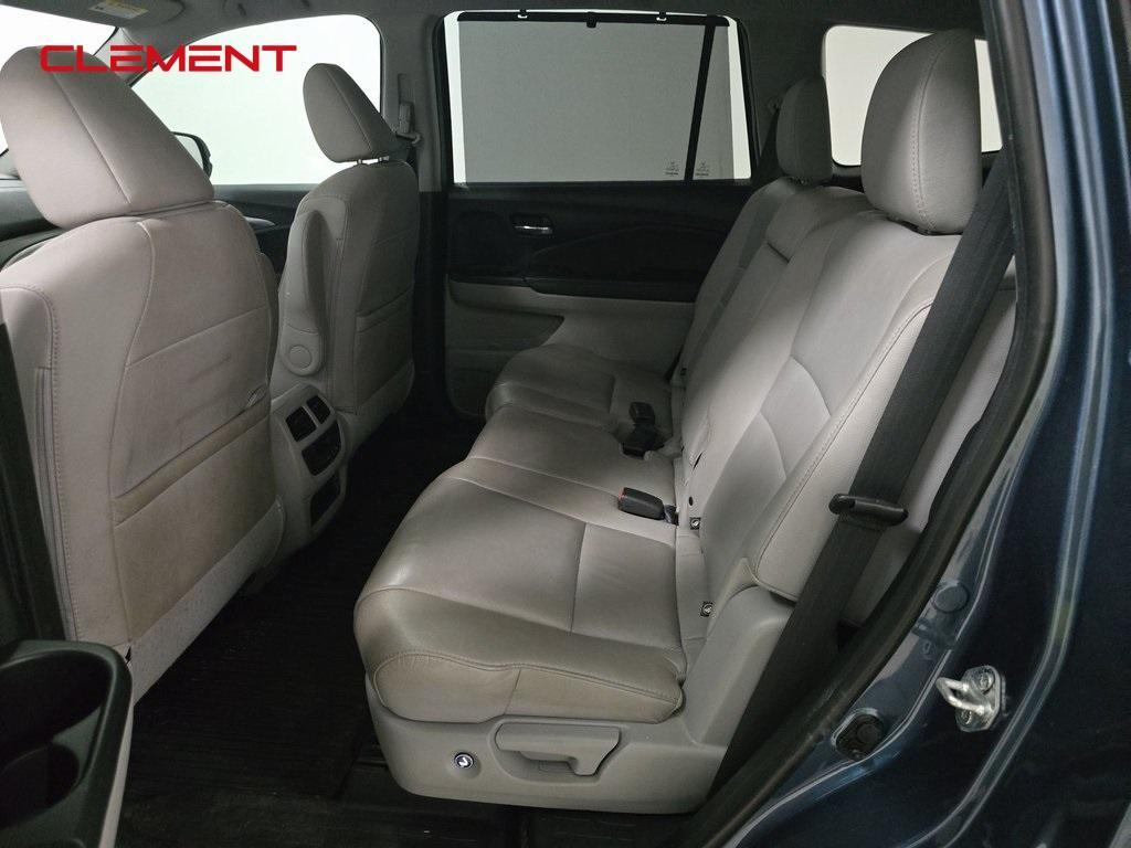 used 2022 Honda Pilot car, priced at $33,500