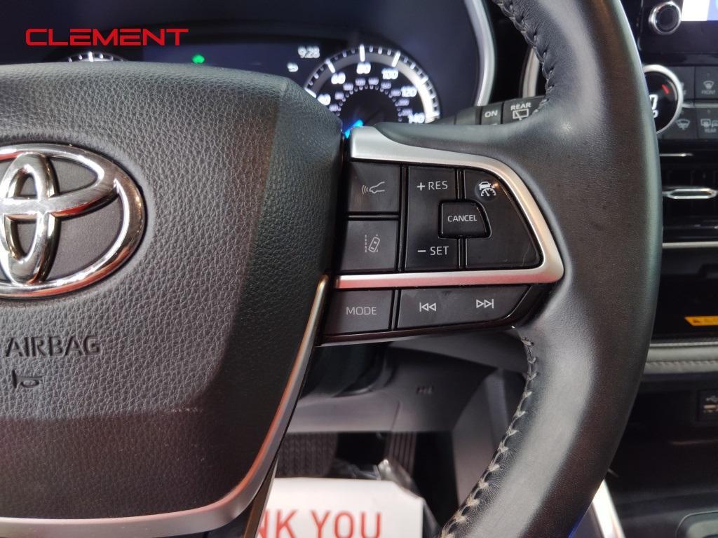 used 2023 Toyota Highlander Hybrid car, priced at $30,800