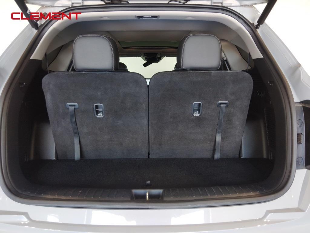 used 2023 Kia Sorento car, priced at $29,500