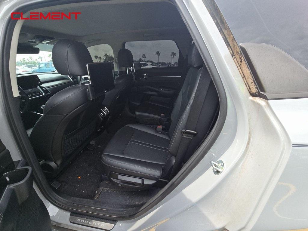 used 2023 Kia Sorento car, priced at $29,500