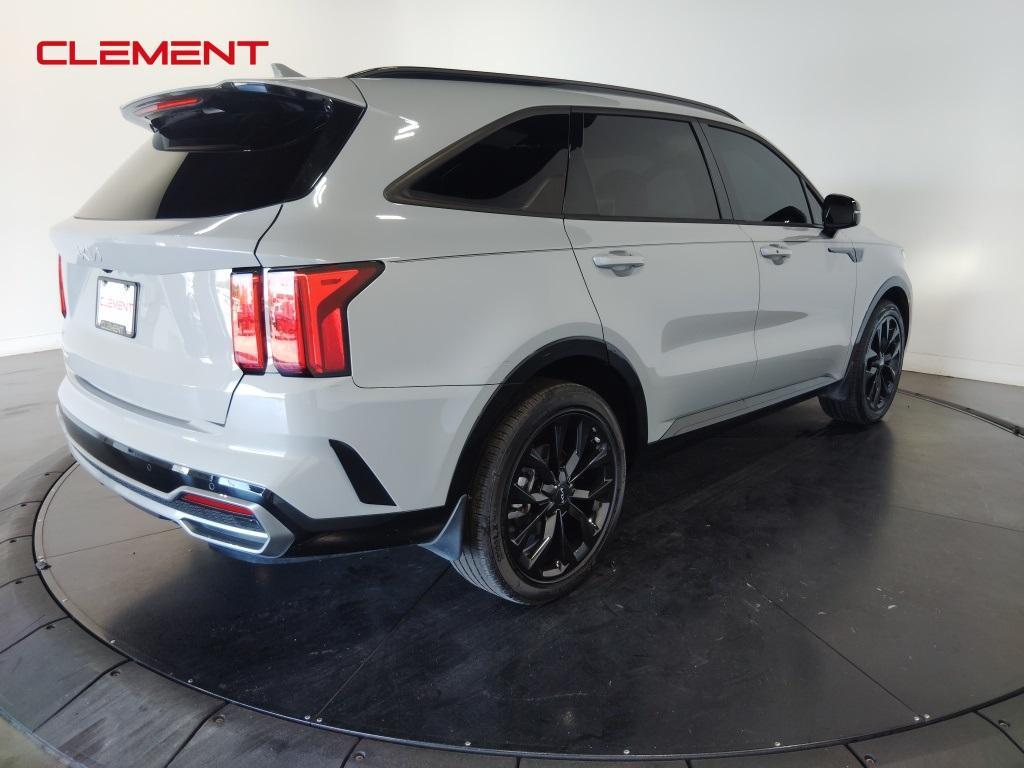 used 2023 Kia Sorento car, priced at $29,500