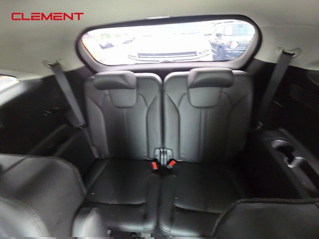 used 2023 Kia Sorento car, priced at $29,500