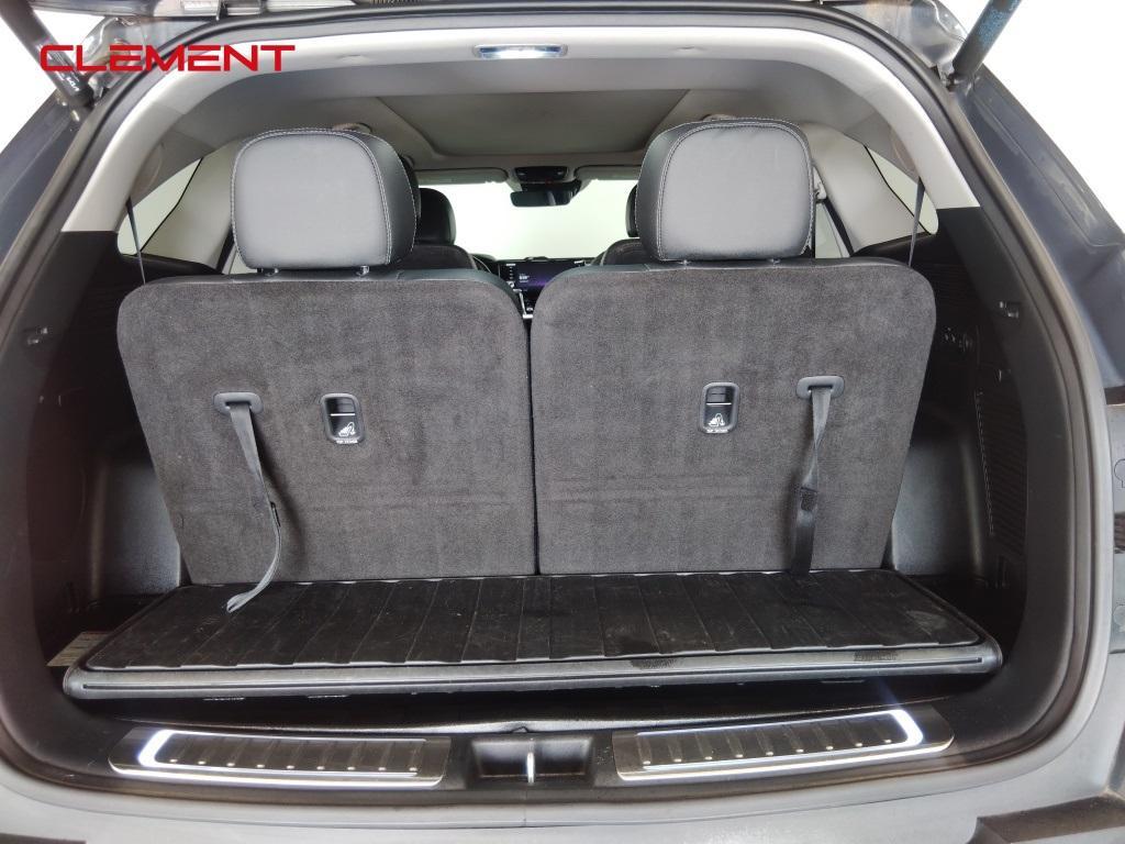 used 2022 Kia Sorento car, priced at $31,000