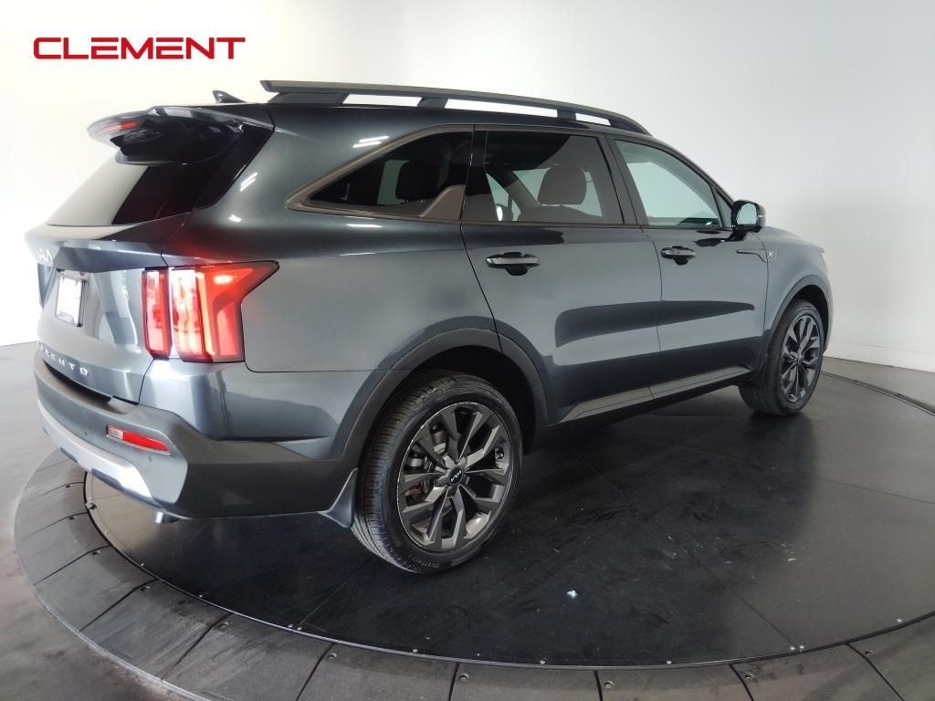 used 2022 Kia Sorento car, priced at $31,000