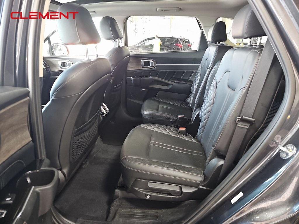 used 2022 Kia Sorento car, priced at $31,500