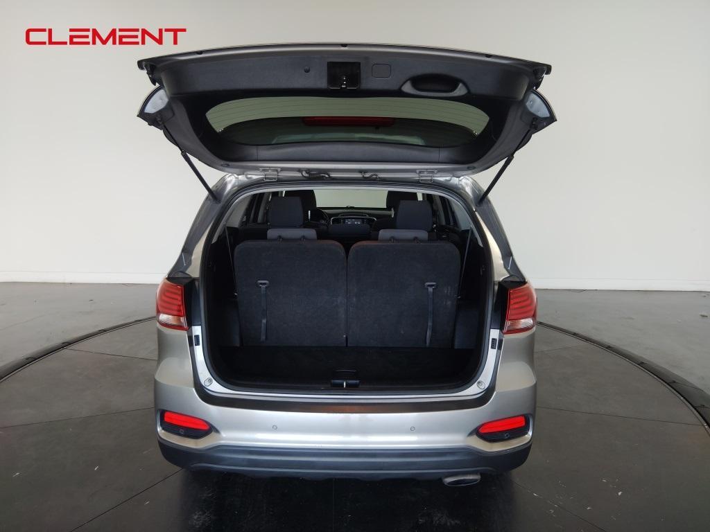 used 2019 Kia Sorento car, priced at $14,100
