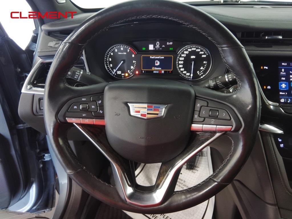 used 2022 Cadillac XT6 car, priced at $36,300