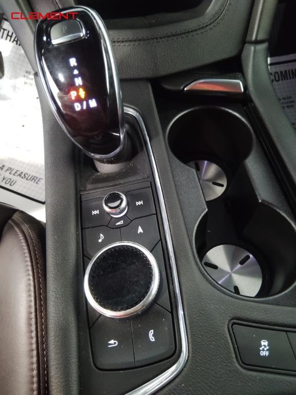 used 2022 Cadillac XT6 car, priced at $36,300