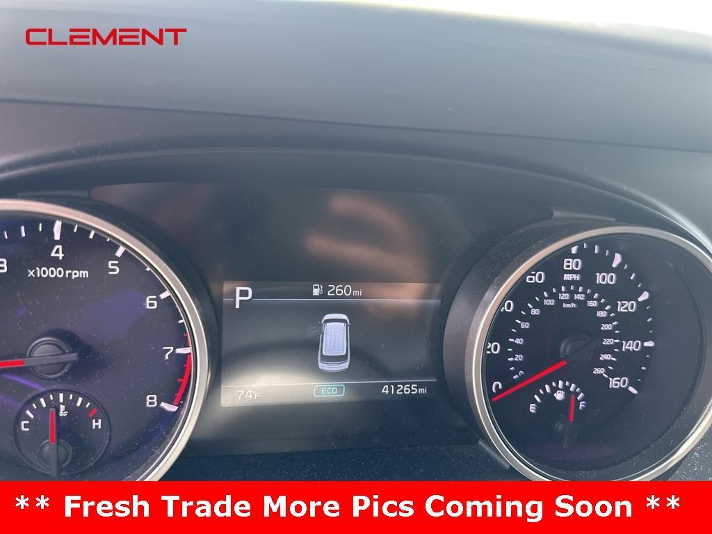 used 2022 Kia Carnival car, priced at $29,000
