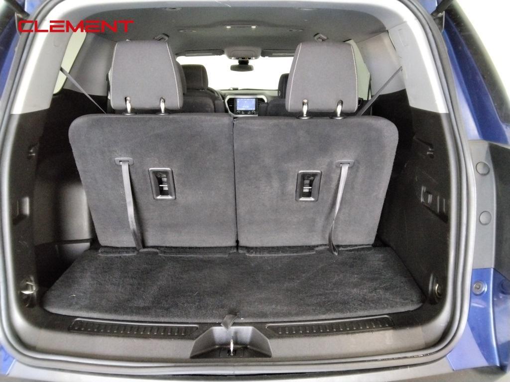 used 2023 GMC Acadia car, priced at $29,500