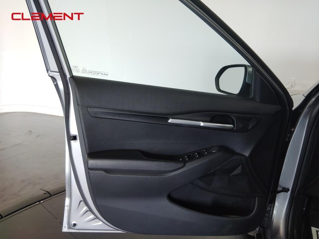 used 2023 Kia Seltos car, priced at $21,900