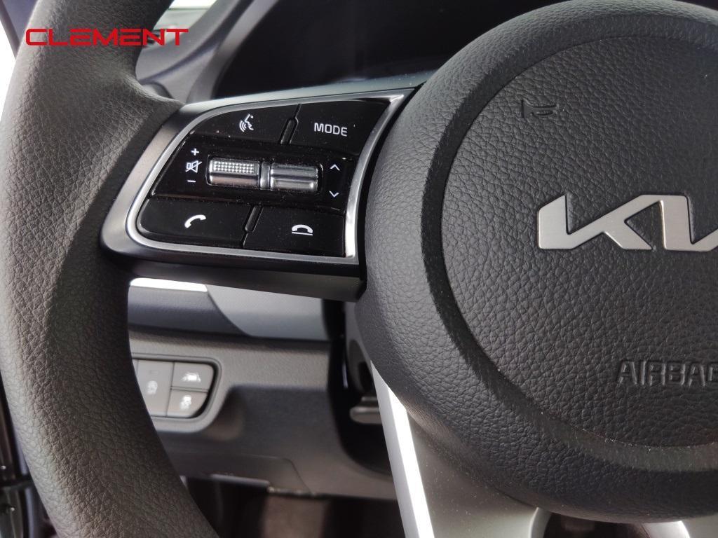 used 2023 Kia Seltos car, priced at $21,900