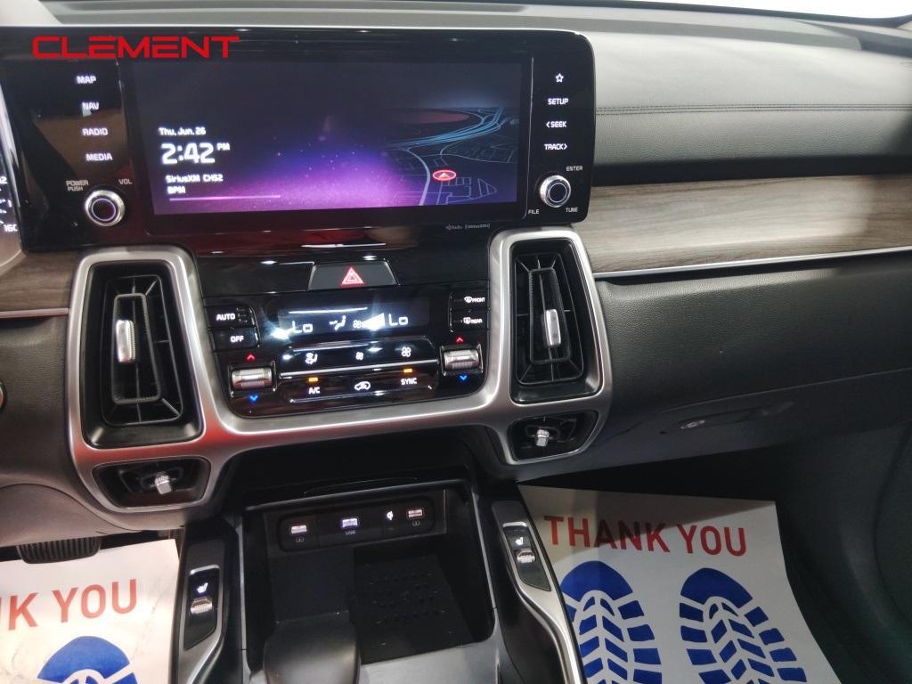 used 2022 Kia Sorento car, priced at $29,400