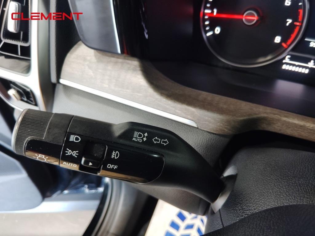 used 2022 Kia Sorento car, priced at $29,400
