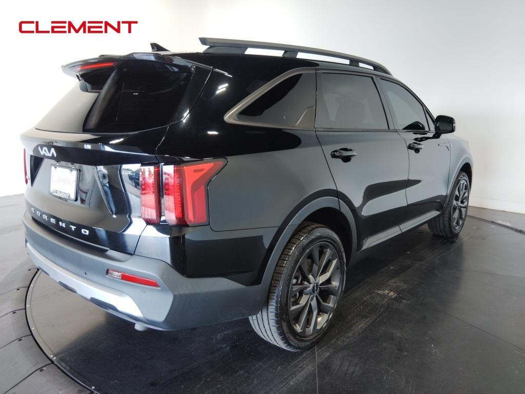 used 2022 Kia Sorento car, priced at $29,400
