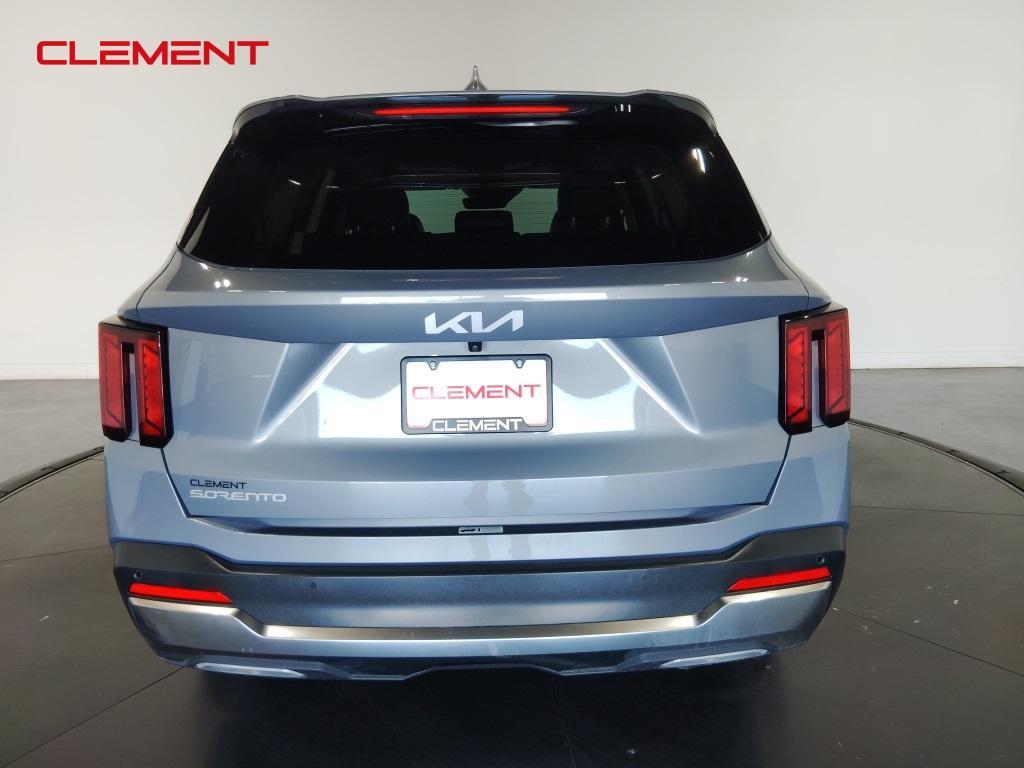 used 2024 Kia Sorento car, priced at $29,800