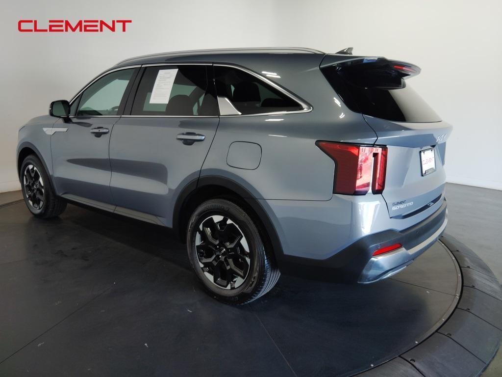 used 2024 Kia Sorento car, priced at $29,800