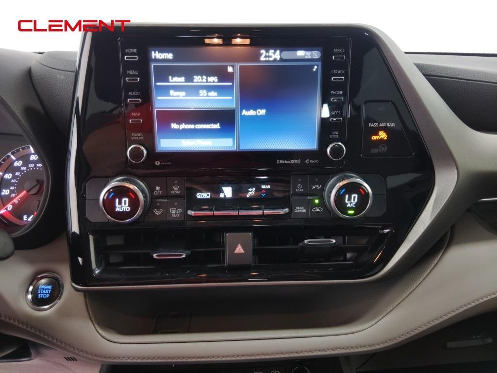 used 2022 Toyota Highlander car, priced at $27,500