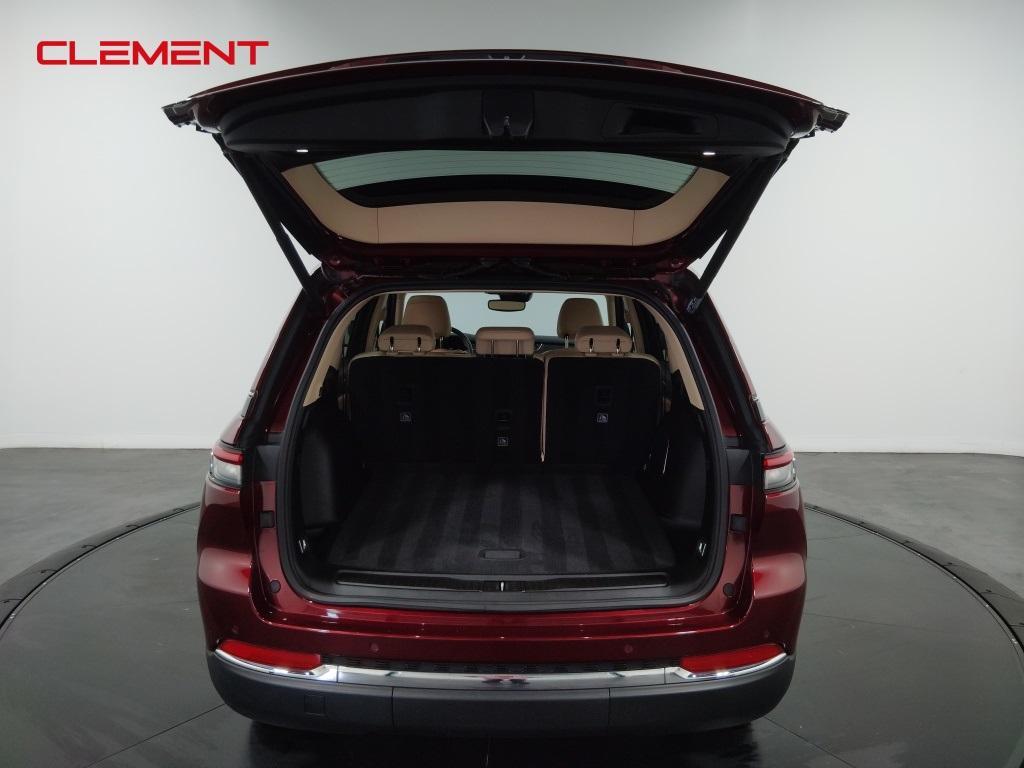used 2022 Jeep Grand Cherokee car, priced at $30,500