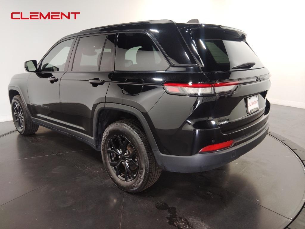 used 2024 Jeep Grand Cherokee car, priced at $36,400