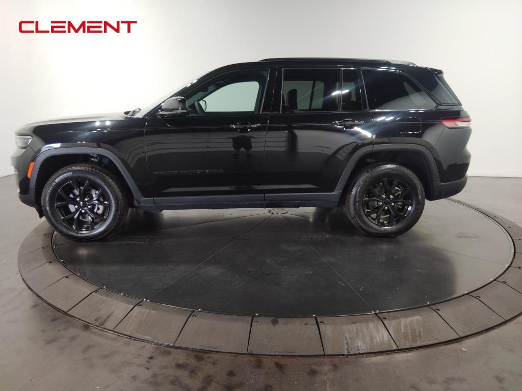 used 2024 Jeep Grand Cherokee car, priced at $36,400