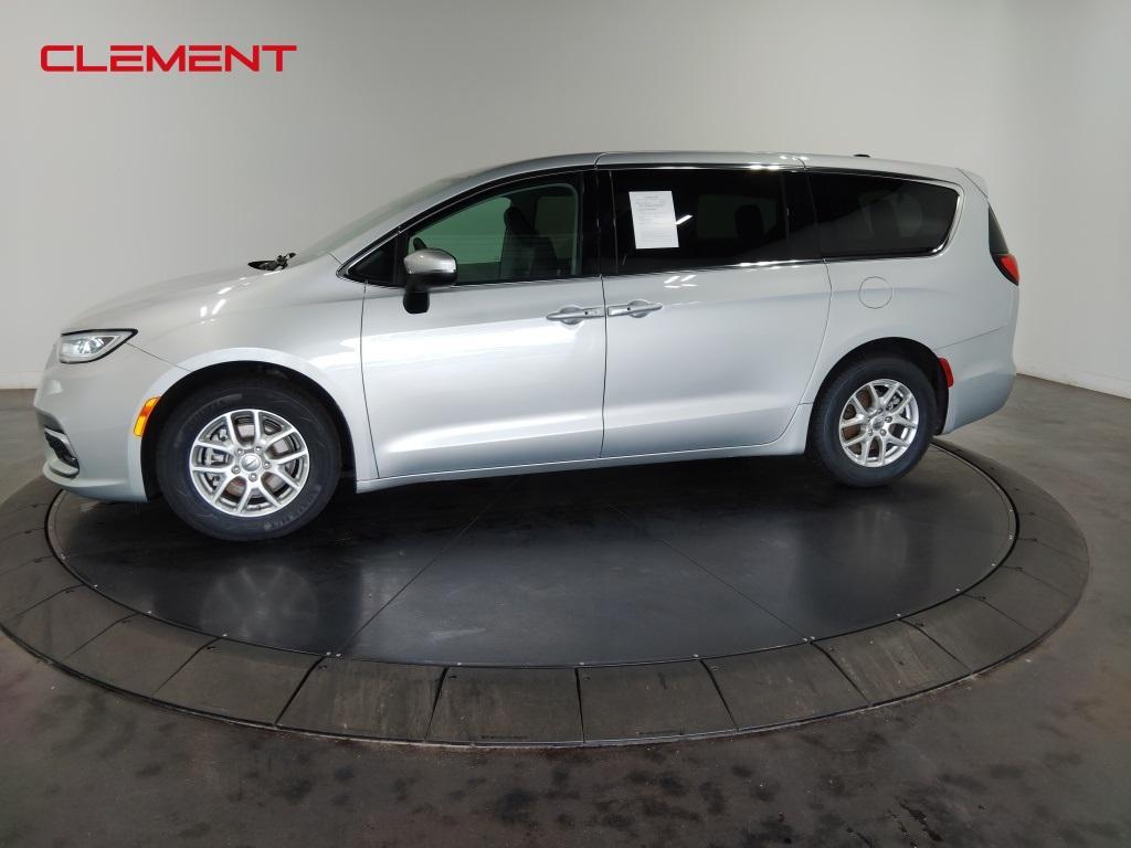 used 2023 Chrysler Pacifica car, priced at $24,400