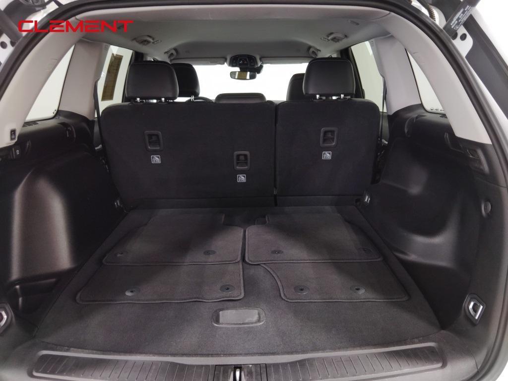 used 2023 Jeep Grand Cherokee car, priced at $29,000