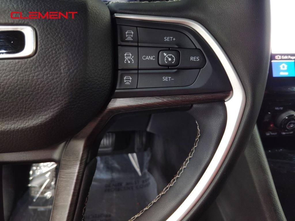used 2023 Jeep Grand Cherokee car, priced at $29,000
