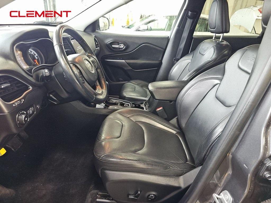 used 2019 Jeep Cherokee car, priced at $17,300