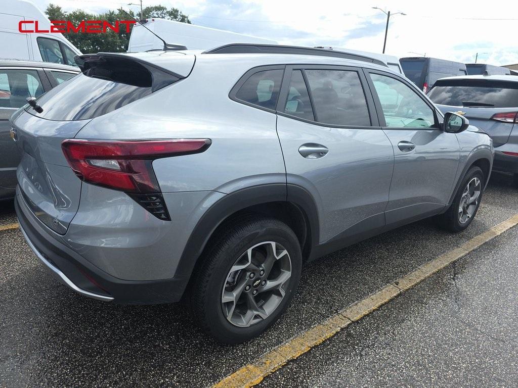 used 2024 Chevrolet Trax car, priced at $22,000