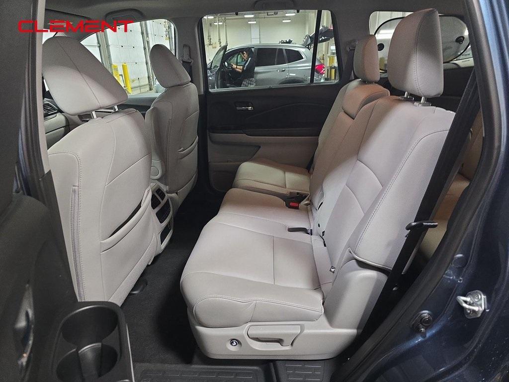 used 2021 Honda Pilot car, priced at $32,200