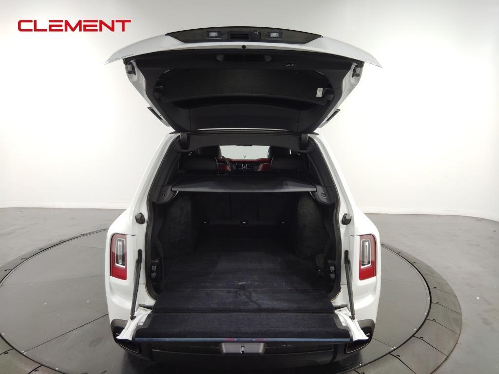 used 2022 Rolls-Royce Cullinan car, priced at $310,000