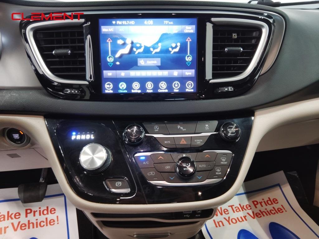 used 2020 Chrysler Pacifica car, priced at $18,500