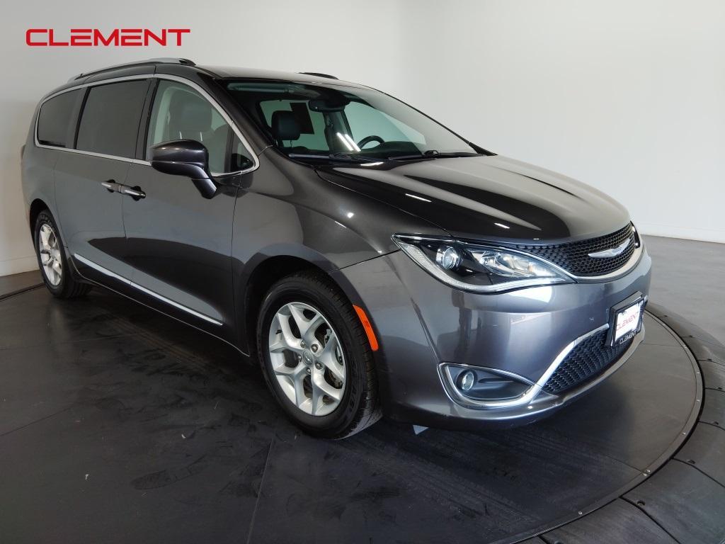 used 2020 Chrysler Pacifica car, priced at $18,500