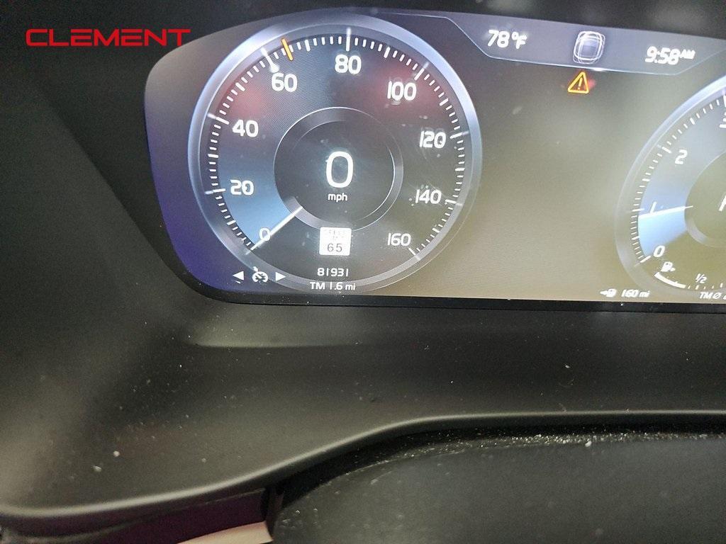 used 2022 Volvo XC40 car, priced at $21,000