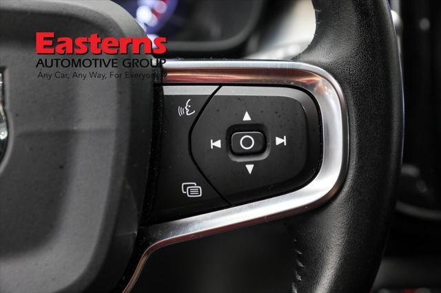 used 2020 Volvo XC40 car, priced at $22,490