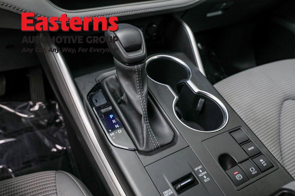 used 2023 Toyota Highlander car, priced at $30,950