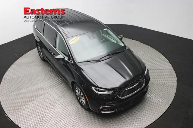 used 2022 Chrysler Pacifica Hybrid car, priced at $23,490