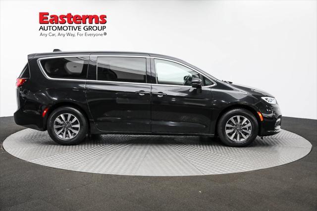 used 2022 Chrysler Pacifica Hybrid car, priced at $23,490