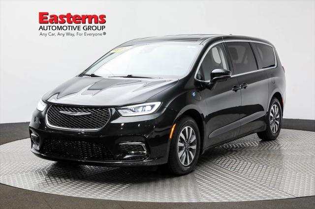 used 2022 Chrysler Pacifica Hybrid car, priced at $23,490