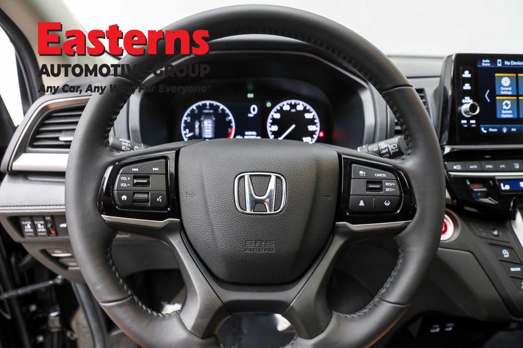used 2025 Honda Odyssey car, priced at $40,950