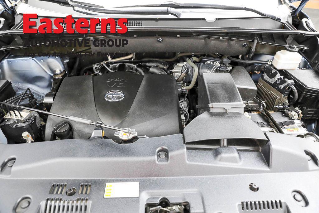 used 2019 Toyota Highlander car, priced at $27,550