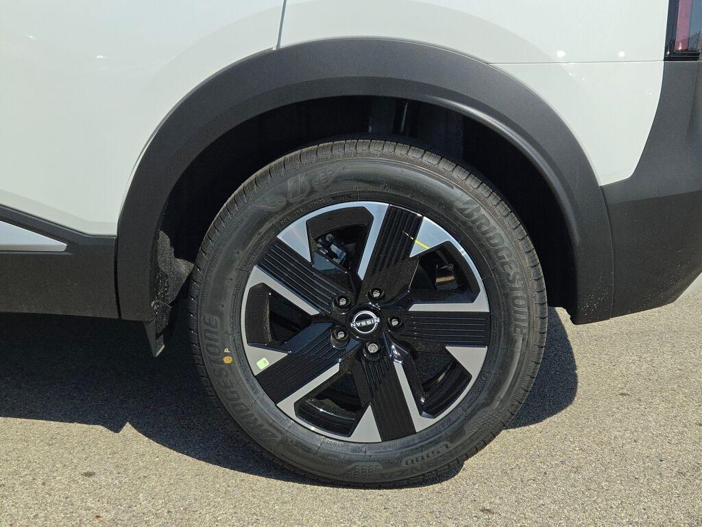 new 2026 Nissan Kicks car, priced at $29,015