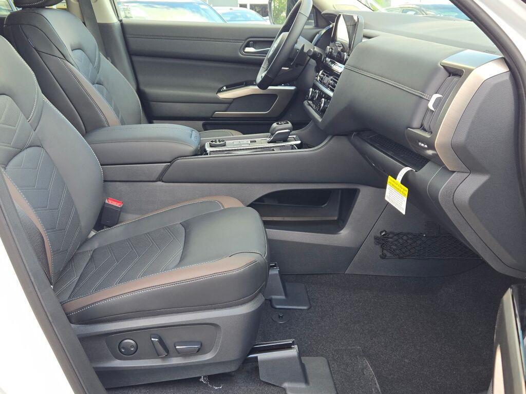 new 2025 Nissan Pathfinder car, priced at $53,935